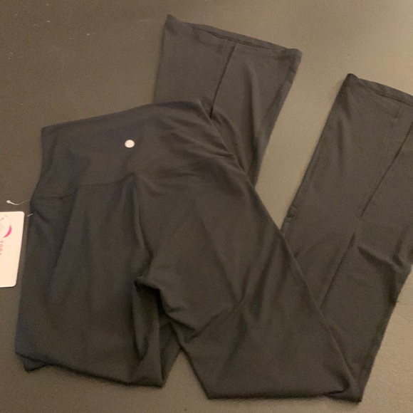 NWT Yogalicious Super High Rise Elastic Free Flare Slit Front Leg-M - Picture 5 of 8